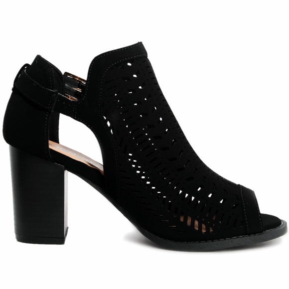 Ankle Strap Cut Out Block Chunky Heel Sandal - Picture 4 of 4